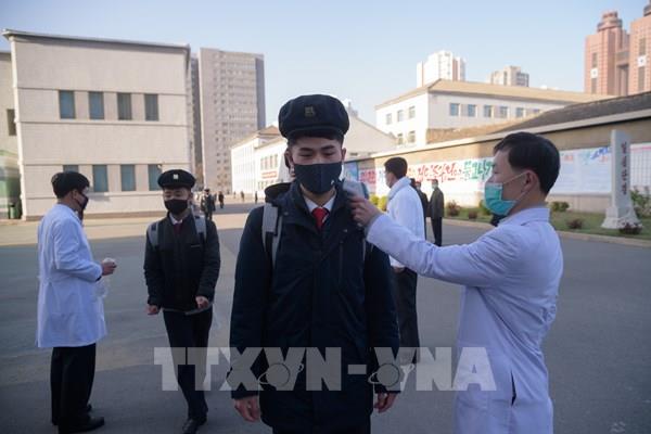 Triều Tiên thông báo ca nghi nhiễm COVID-19 đầu tiên