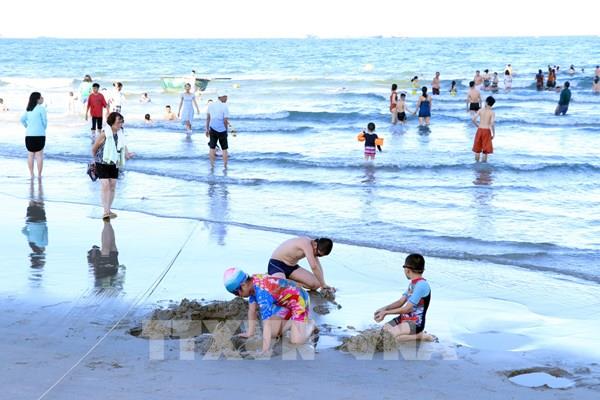 Hà Nội: Tạm dừng tổ chức du lịch đến địa phương đang có dịch