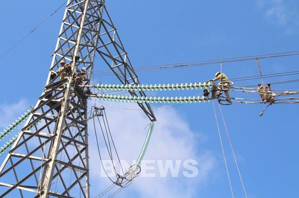 Nhiều giải pháp đảm bảo vận hành an toàn lưới truyền tải điện