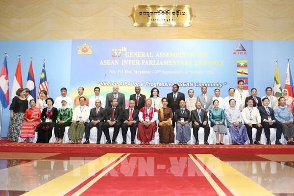 25 năm Việt Nam gia nhập ASEAN: Việt Nam đã thúc đẩy một ASEAN gắn kết và nhạy bén 