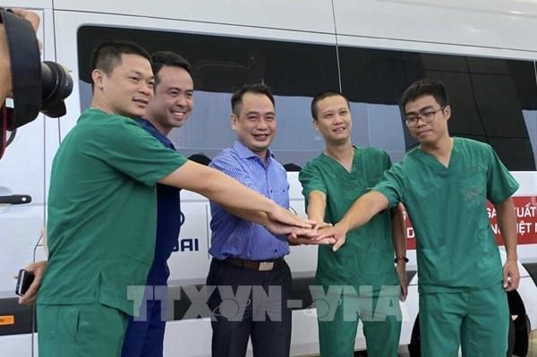 Đoàn y, bác sĩ lên đường đón công dân Việt Nam tại Guinea Xích đạo về nước