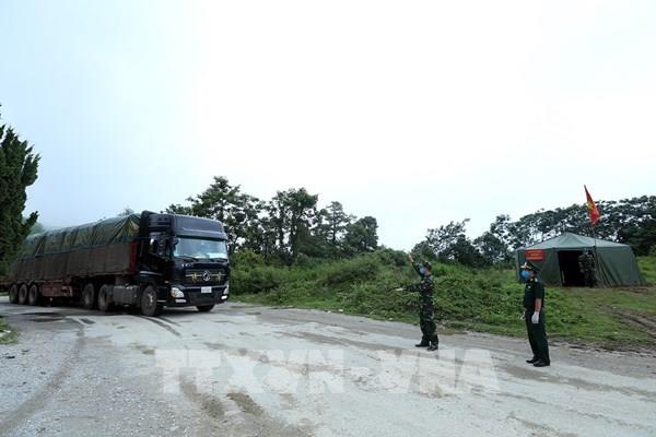 Quảng Ninh bắt 16 đối tượng nhập cảnh trái phép, đưa đi cách ly tập trung