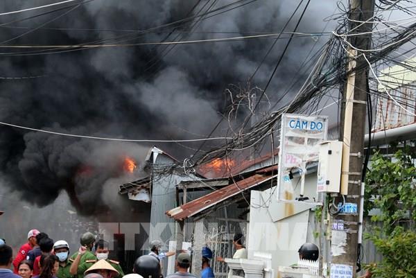 Hỏa hoạn thiêu rụi gần chục căn nhà ở Kiên Giang