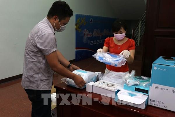 Vingroup trao tặng 100 máy thở VFS-510 cho Đà Nẵng