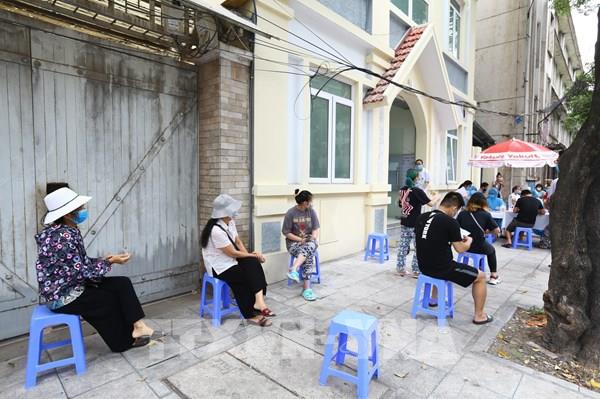 Hà Nội: Thêm 1 trường hợp nghi mắc COVID - 19 có lịch sử di chuyển phức tạp