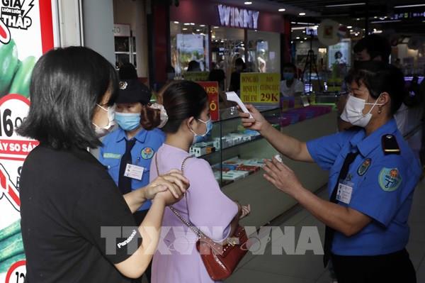 Các siêu thị sẵn sàng cho công tác phòng, chống dịch COVID-19