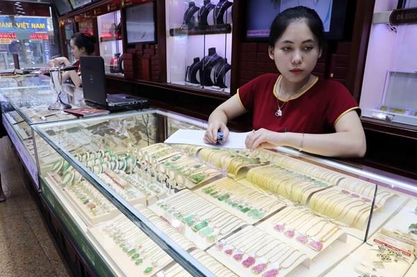 Giá vàng về sát mốc 55 triệu đồng/lượng