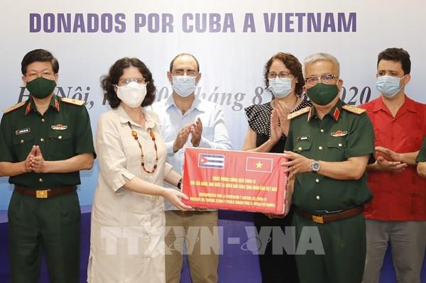 Việt Nam tiếp nhận thuốc phòng, chống dịch COVID-19 do Cuba tài trợ