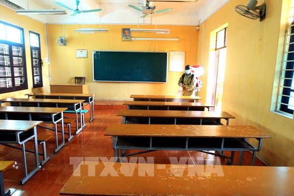 Máy bay trực thăng chở đề thi ra Côn Đảo phục vụ thi kỳ thi tốt nghiệp THPT năm 2020