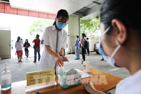 Đề thi tốt nghiệp THPT năm 2021 môn Toán
