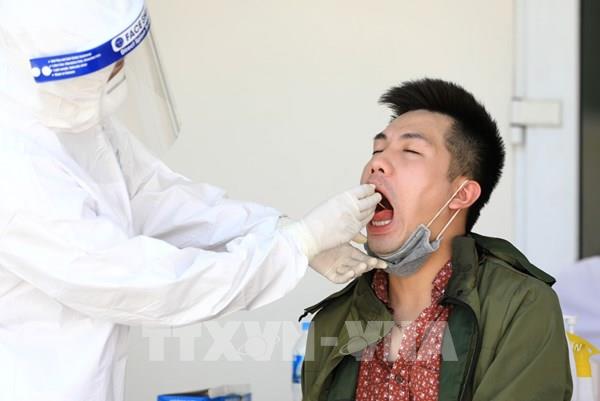 Hà Nội bắt đầu lấy mẫu xét nghiệm RT-PCR cho hơn 50.000 người về từ Đà Nẵng
