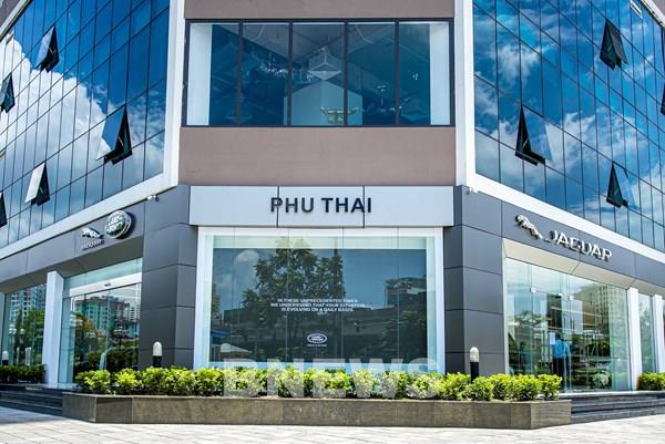 Khai trương showroom Jaguar Land Rover đầu tiên và duy nhất tại Hà Nội