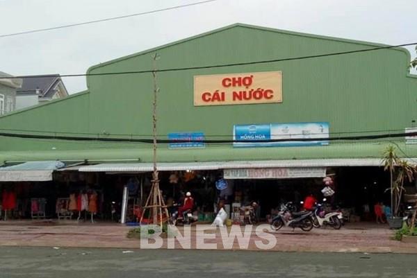 Để xảy ra nhiều sai phạm trong xây dựng chợ, Chủ tịch UBND thị trấn Cái Nước bị cách chức