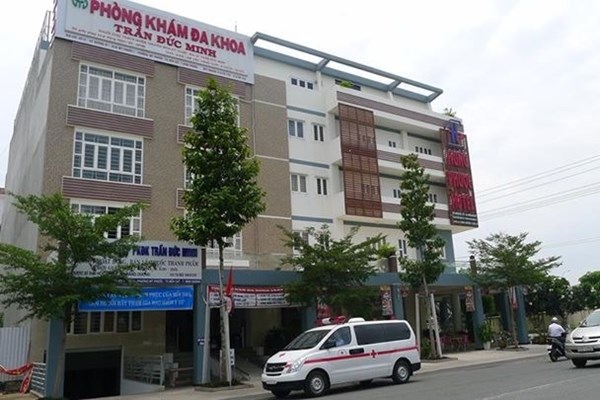 Đình chỉ công tác 1 bác sĩ và 3 điều dưỡng bỏ mặc bệnh nhân đến cấp cứu