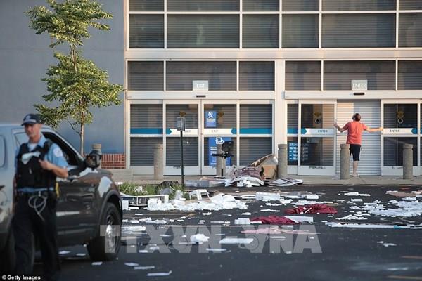 Mỹ bắt giữ hơn 100 người liên quan vụ cướp phá ở trung tâm Chicago