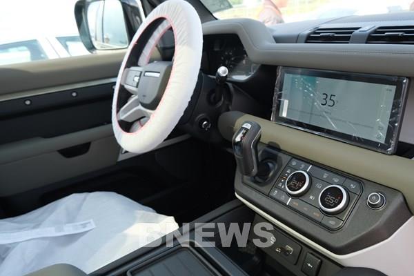 Land Rover Defender mới đã có mặt tại Việt Nam, dự kiến ra mắt vào tháng 9
