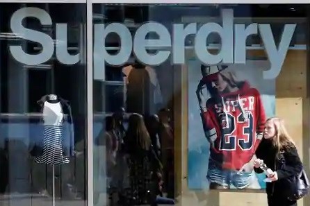 Bất chấp đại dịch, nhà bán lẻ thời trang Anh "hốt bạc"