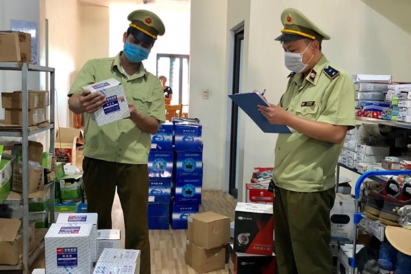 Phát hiện 60 sản phẩm phụ tùng ô tô có dấu hiệu nhập lậu