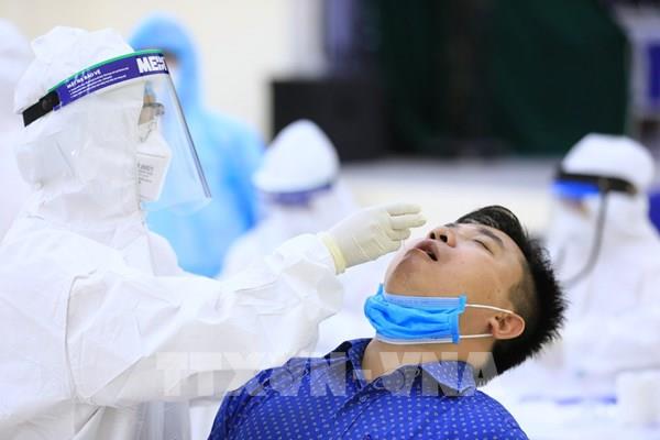 WHO quan ngại nguy cơ lây lan COVID-19 từ những người độ tuổi 20-40
