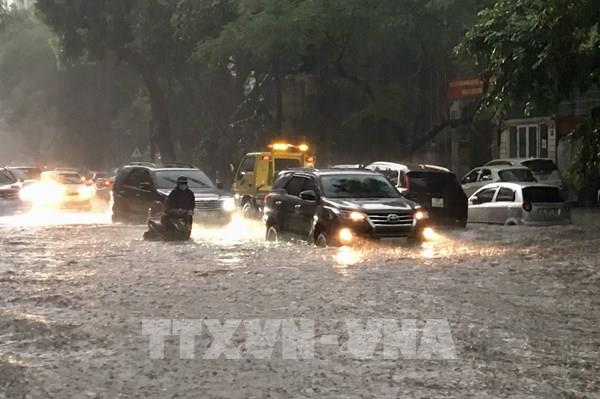 Dự báo thời tiết 3 ngày tới: Cảnh báo lốc, sét trong mưa lớn kéo dài tại Bắc Bộ