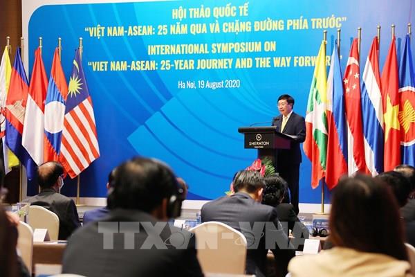 ASEAN luôn là trụ cột quan trọng trong chính sách đối ngoại của Việt Nam