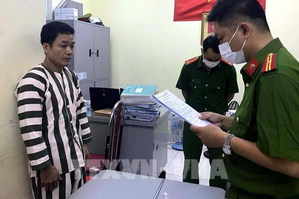 Khởi tố, bắt tạm giam Giám đốc doanh nghiệp sản xuất găng tay y tế giả