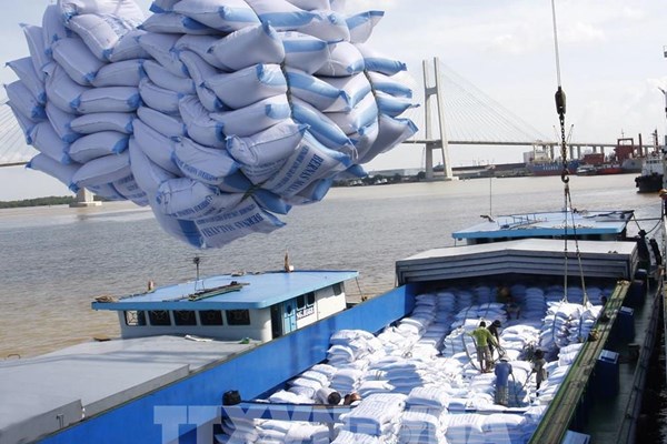 Doanh nghiệp chờ hướng dẫn hưởng ưu đãi thuế quan