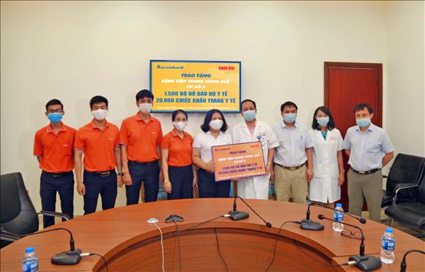 Sacombank chung tay cùng tuyến đầu chống dịch COVID-19