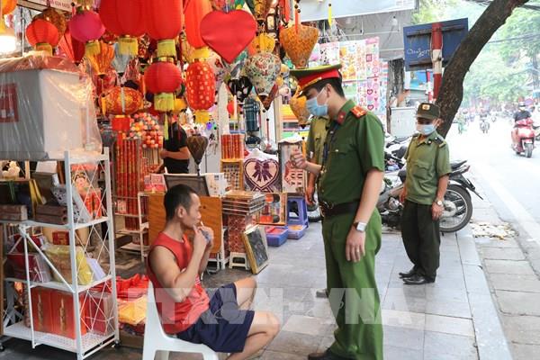 Hà Nội nhắc nhở nhân dân thực hiện nghiêm việc phòng, chống dịch COVID-19