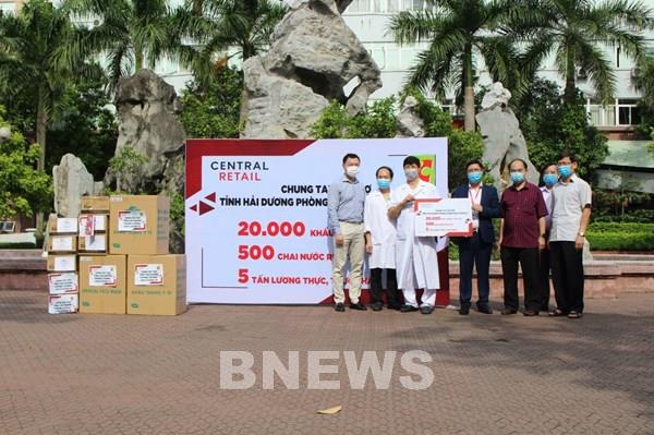 Central Retail hỗ trợ vật tư y tế cho tỉnh Hải Dương chống dịch COVID-19