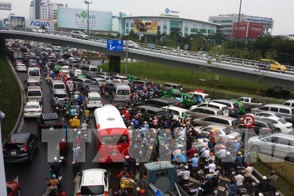 Phát triển giao thông ở sân bay Tân Sơn Nhất - Bài 1: Nhiều dự án chờ mặt bằng