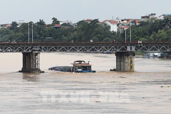 Mực nước sông Hồng lên nhanh, nguy cơ ngập lụt vùng trũng và bãi bồi