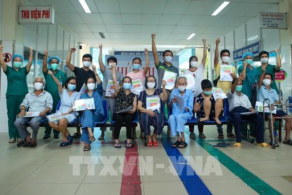 Dịch COVID-19 tối 22/8: Việt Nam ghi nhận thêm 5 ca mắc mới