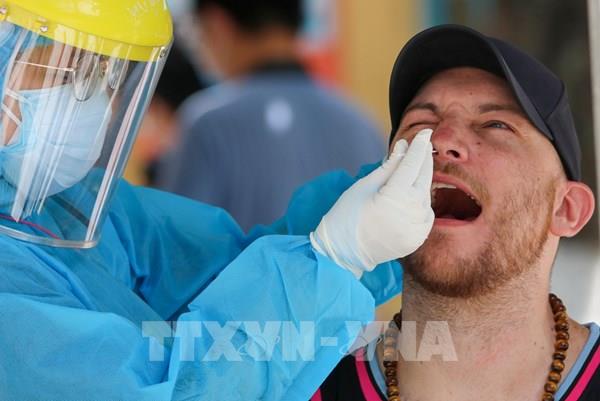 Đà Nẵng xét nghiệm COVID-19 cho người nước ngoài sinh sống trên địa bàn