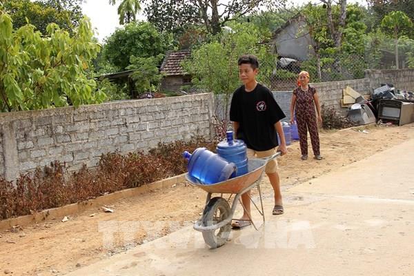 Quảng Bình: Đưa nước sạch miễn phí cho bà con vùng hạn mặn