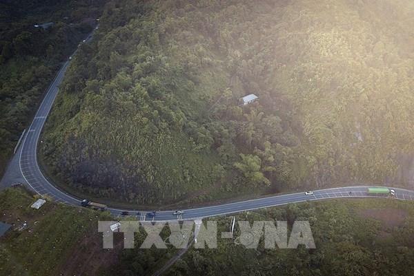 Cận cảnh tuyến đường cứu nạn trên Quốc lộ 6 