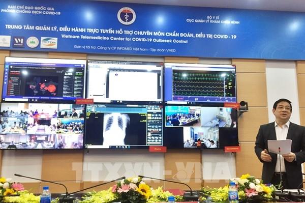 Chuyên gia đầu ngành hội chẩn trực tuyến các ca bệnh COVID-19 nặng