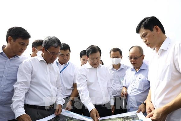 Phó Thủ tướng: Đảm bảo tiến độ sửa chữa đường băng và vận hành sân bay Nội Bài an toàn