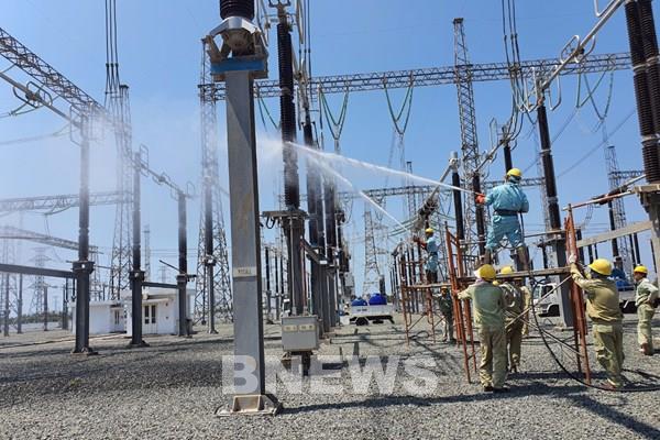 Vận hành an toàn hệ thống truyền tải điện miền Tây Nam bộ