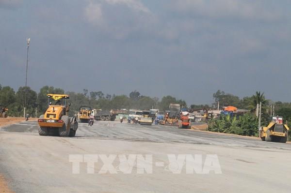 Bàn giao cọc mốc hai dự án thành phần cao tốc Bắc Nam phía Đông đạt hơn 81%