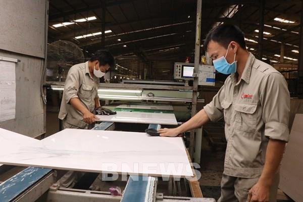 Dịch COVID-19: Gỡ khó về thuế cho các doanh nghiệp