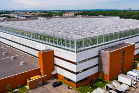 Ra mắt nhà kính lớn nhất thế giới trên mái nhà ở Canada