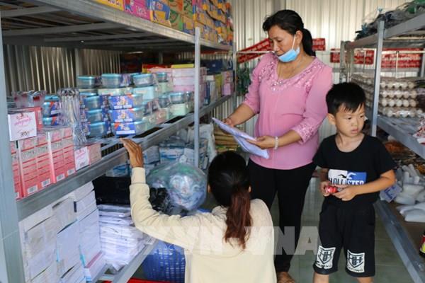 Ấm lòng với “Cửa hàng 0 đồng” trên miền biên giới Đồng Tháp