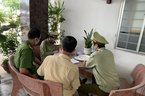 Lập biên bản 1 cây xăng đóng cửa không lý do