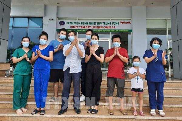Thêm 7 bệnh nhân COVID-19 ở Bệnh viện Bệnh Nhiệt đới Trung ương được công bố khỏi bệnh