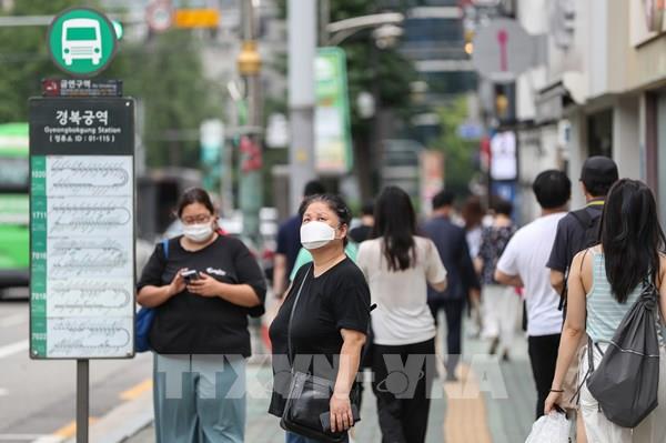 Hàn Quốc nới lỏng giãn cách xã hội ở Seoul và vùng phụ cận