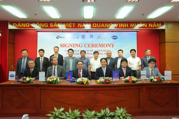 Ký kết thoả thuận mua bán khí mỏ Sư Tử Trắng giai đoạn 2A