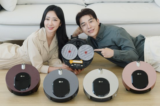 LG Electronics giới thiệu mẫu người máy lau nhà sử dụng AI