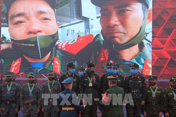 Vỡ òa cảm xúc Xe tăng hành tiến Việt Nam tại Army Games 2020