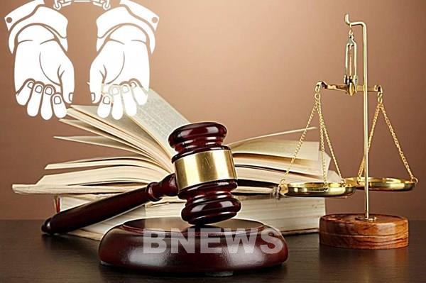 Truy tố nguyên Chủ tịch huyện và cán bộ cấp dưới tham ô tài sản, làm giả tài liệu